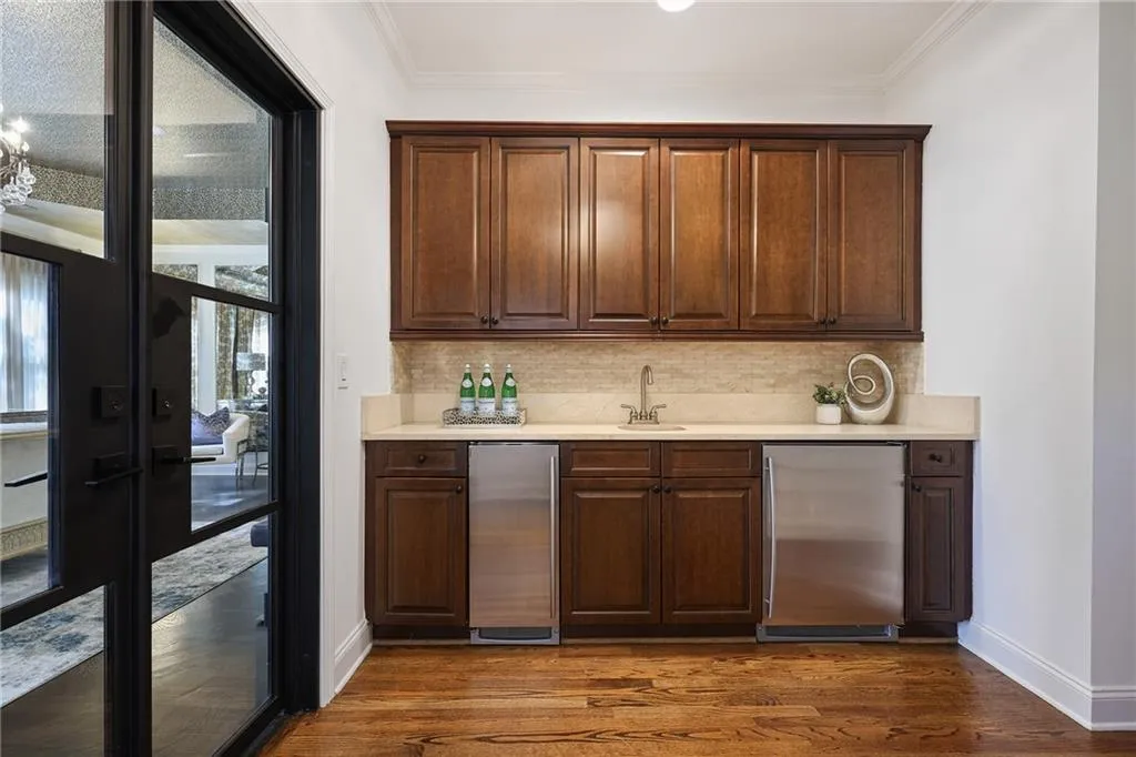 538 Sarabrook Place, Atlanta, Georgia 30342, 2 Bedrooms Bedrooms, ,3 BathroomsBathrooms,Residential,Sold,538 Sarabrook Place,7677175