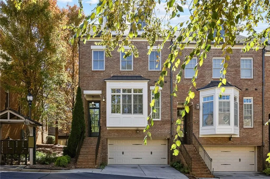 538 Sarabrook Place, Atlanta, Georgia 30342, 2 Bedrooms Bedrooms, ,3 BathroomsBathrooms,Residential,For Sale,538 Sarabrook Place,7677175