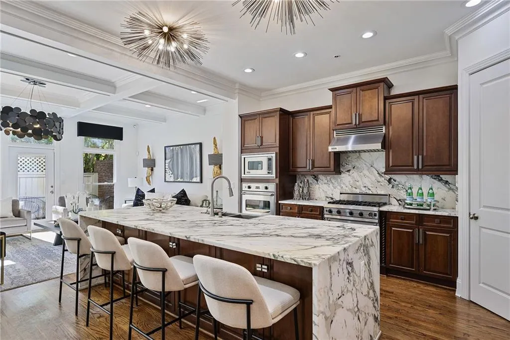 538 Sarabrook Place, Atlanta, Georgia 30342, 2 Bedrooms Bedrooms, ,3 BathroomsBathrooms,Residential,Sold,538 Sarabrook Place,7677175