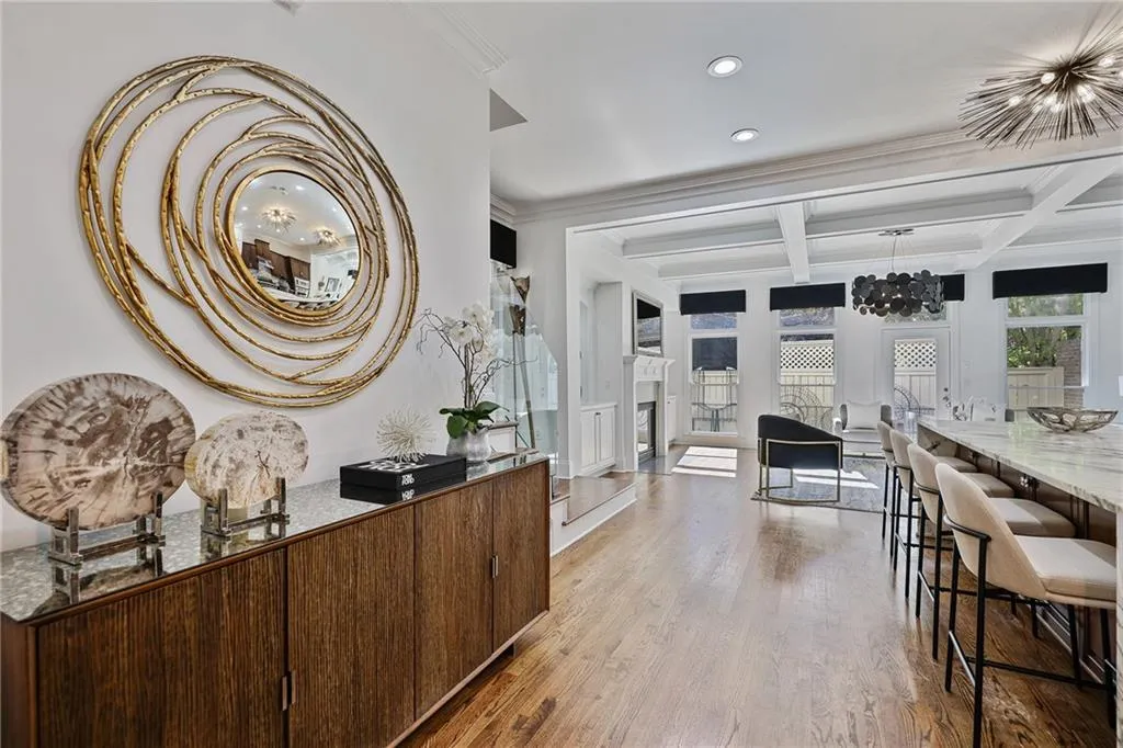 538 Sarabrook Place, Atlanta, Georgia 30342, 2 Bedrooms Bedrooms, ,3 BathroomsBathrooms,Residential,Sold,538 Sarabrook Place,7677175
