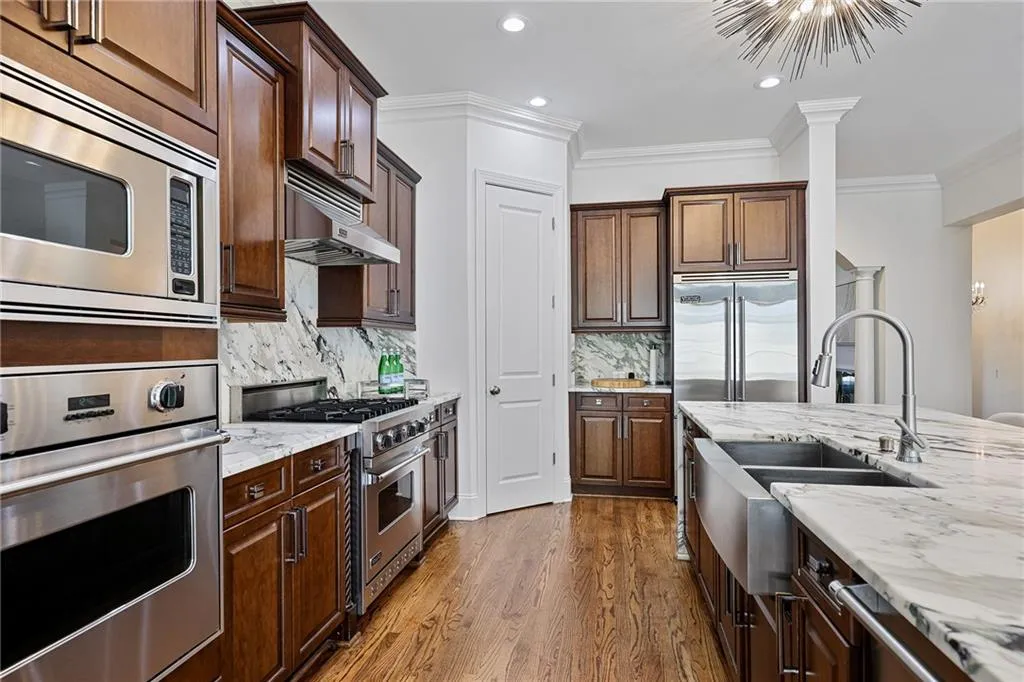 538 Sarabrook Place, Atlanta, Georgia 30342, 2 Bedrooms Bedrooms, ,3 BathroomsBathrooms,Residential,Sold,538 Sarabrook Place,7677175