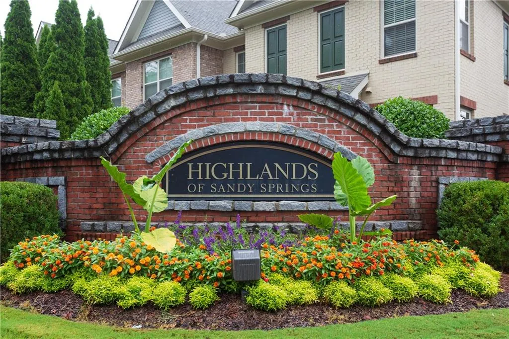 7800 Highland Bluff, Atlanta, Georgia 30328, 4 Bedrooms Bedrooms, ,2 BathroomsBathrooms,Residential,Sold,7800 Highland Bluff,6126406