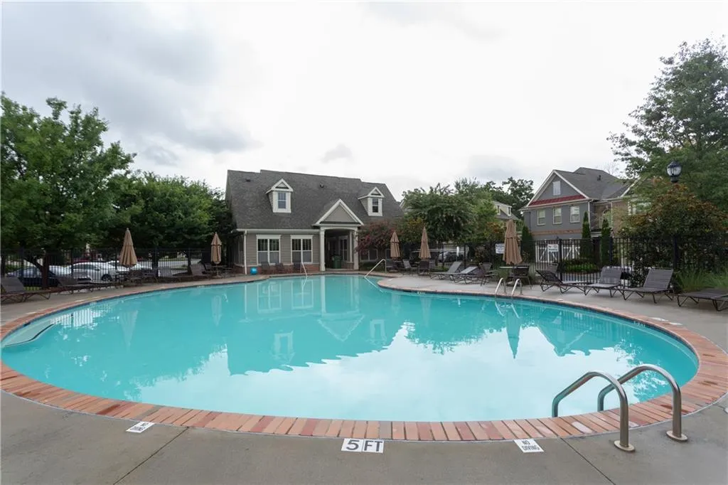 7800 Highland Bluff, Atlanta, Georgia 30328, 4 Bedrooms Bedrooms, ,2 BathroomsBathrooms,Residential,Sold,7800 Highland Bluff,6126406