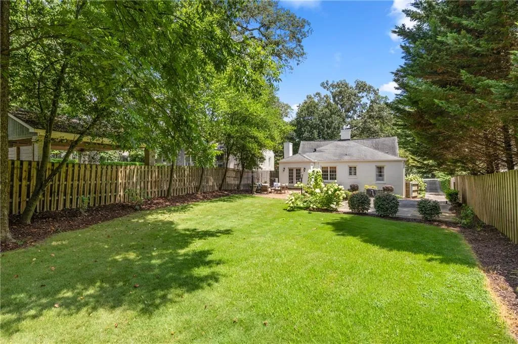 3556 Kingsboro Road Ne, Atlanta, Georgia 30319, 3 Bedrooms Bedrooms, ,2 BathroomsBathrooms,Residential,For Sale,3556 Kingsboro Road Ne,7623166