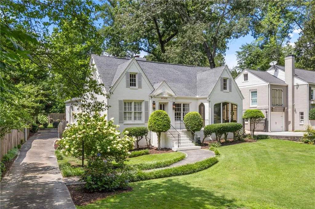 3556 Kingsboro Road Ne, Atlanta, Georgia 30319, 3 Bedrooms Bedrooms, ,2 BathroomsBathrooms,Residential,For Sale,3556 Kingsboro Road Ne,7623166