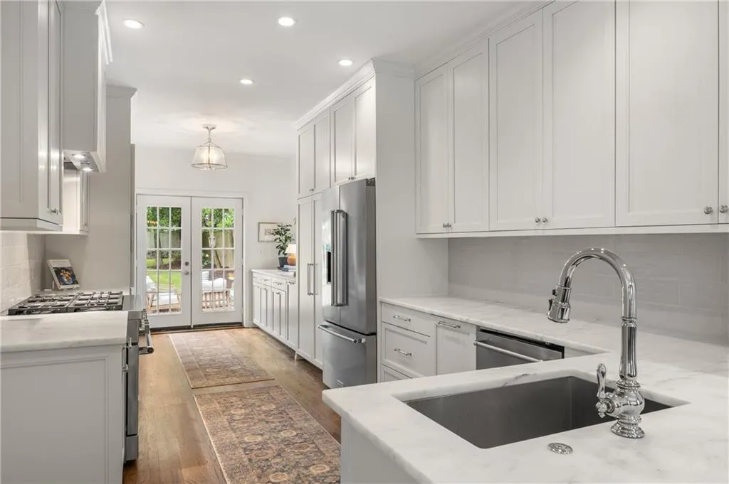 3556 Kingsboro Road Ne, Atlanta, Georgia 30319, 3 Bedrooms Bedrooms, ,2 BathroomsBathrooms,Residential,For Sale,3556 Kingsboro Road Ne,7623166