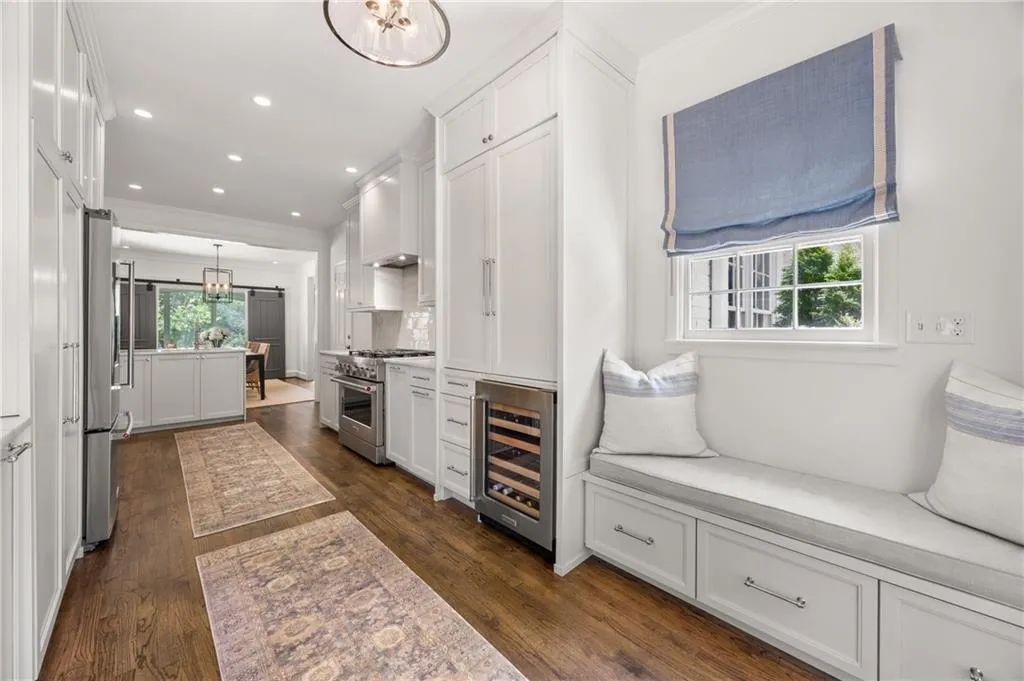 3556 Kingsboro Road Ne, Atlanta, Georgia 30319, 3 Bedrooms Bedrooms, ,2 BathroomsBathrooms,Residential,For Sale,3556 Kingsboro Road Ne,7623166