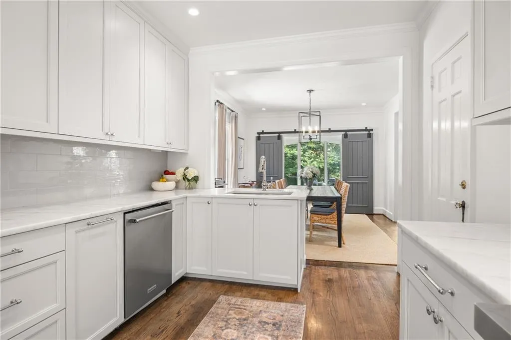 3556 Kingsboro Road Ne, Atlanta, Georgia 30319, 3 Bedrooms Bedrooms, ,2 BathroomsBathrooms,Residential,For Sale,3556 Kingsboro Road Ne,7623166