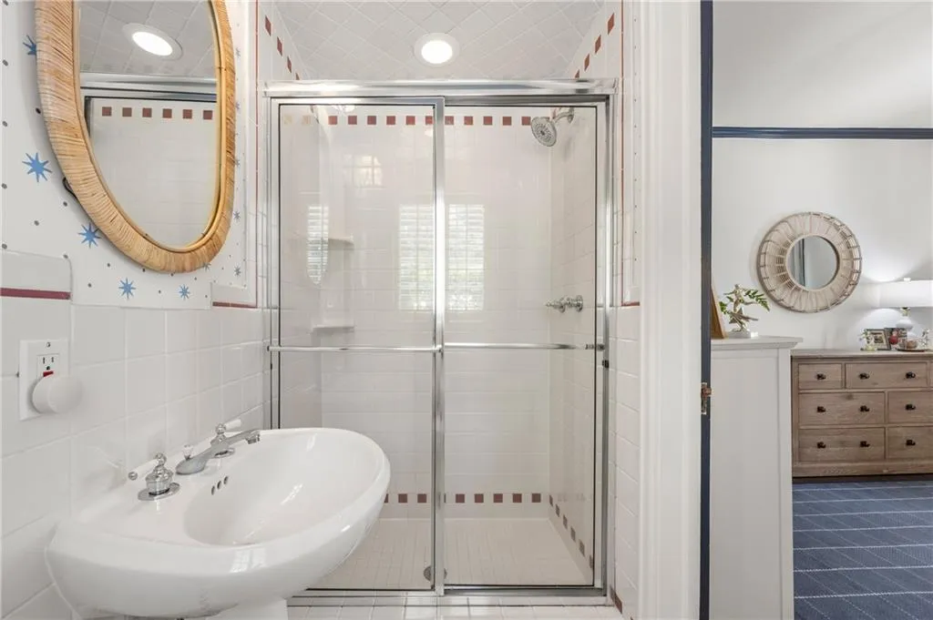 3556 Kingsboro Road Ne, Atlanta, Georgia 30319, 3 Bedrooms Bedrooms, ,2 BathroomsBathrooms,Residential,For Sale,3556 Kingsboro Road Ne,7623166