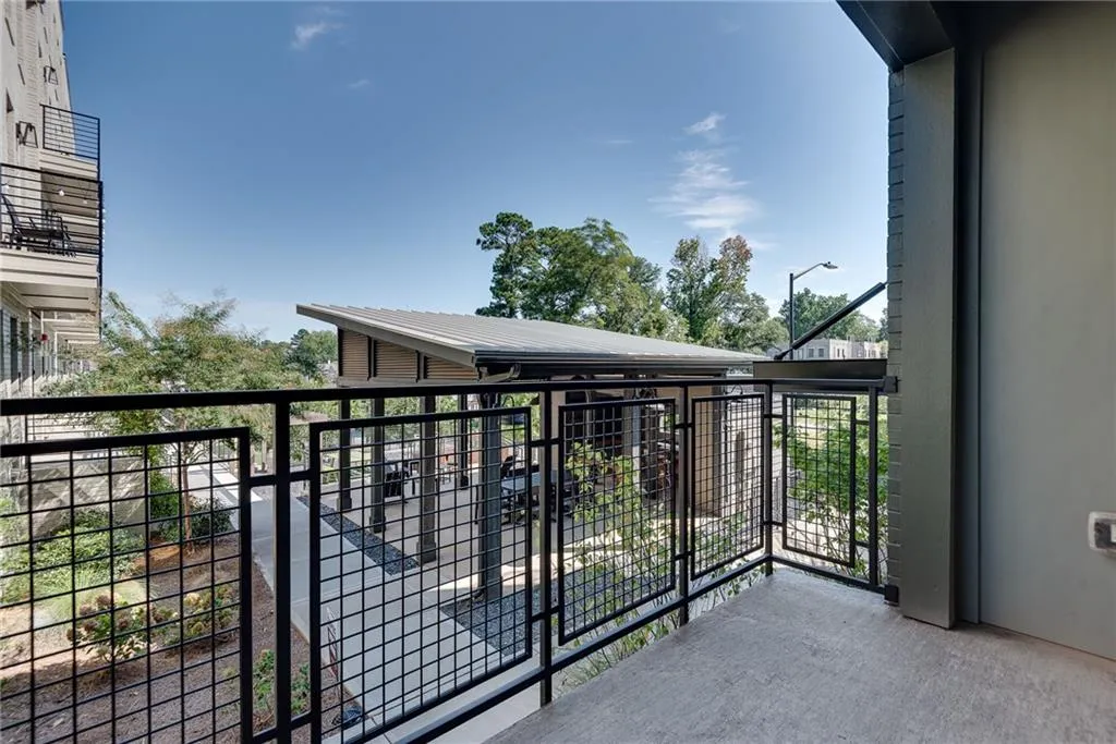 1273 Longreen Terrace Nw, Atlanta, Georgia 30318, 2 Bedrooms Bedrooms, 0 ,2 BathroomsBathrooms,Residential,For Sale,1273 Longreen Terrace Nw,7736390