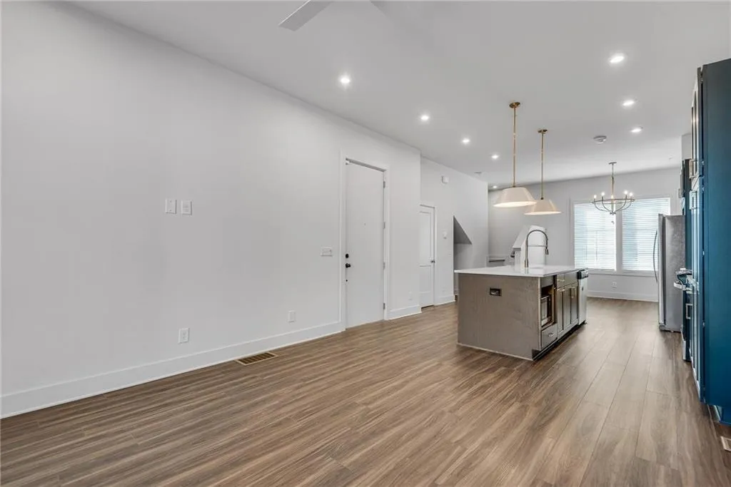 1273 Longreen Terrace Nw, Atlanta, Georgia 30318, 2 Bedrooms Bedrooms, 0 ,2 BathroomsBathrooms,Residential,For Sale,1273 Longreen Terrace Nw,7736390