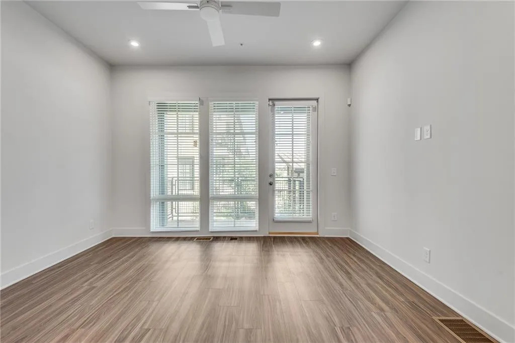 1273 Longreen Terrace Nw, Atlanta, Georgia 30318, 2 Bedrooms Bedrooms, 0 ,2 BathroomsBathrooms,Residential,For Sale,1273 Longreen Terrace Nw,7736390
