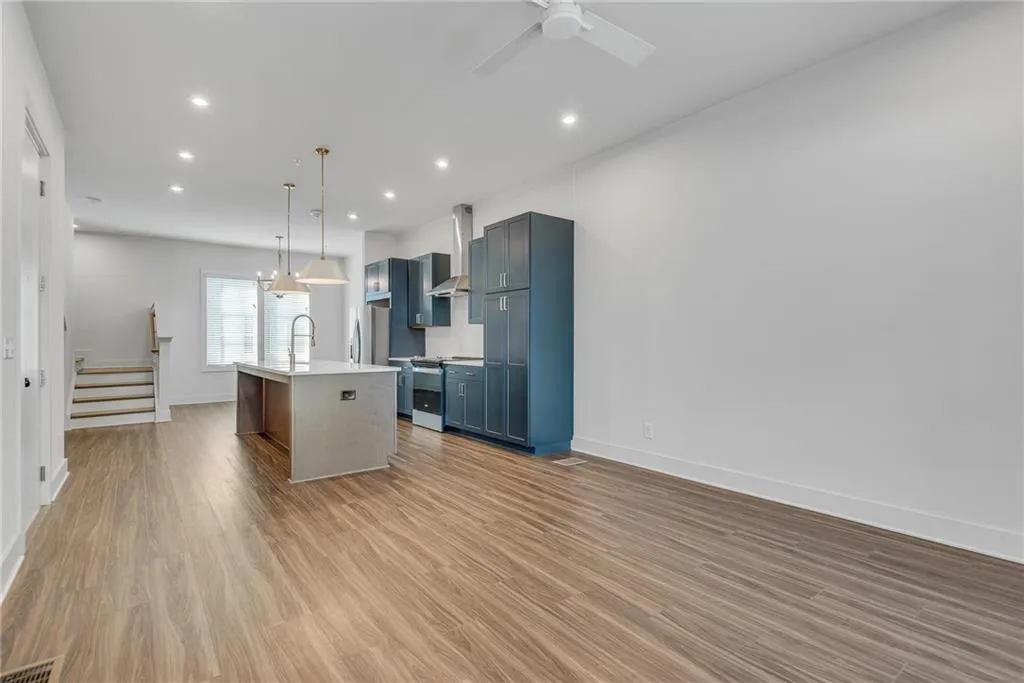 1273 Longreen Terrace Nw, Atlanta, Georgia 30318, 2 Bedrooms Bedrooms, 0 ,2 BathroomsBathrooms,Residential,For Sale,1273 Longreen Terrace Nw,7736390