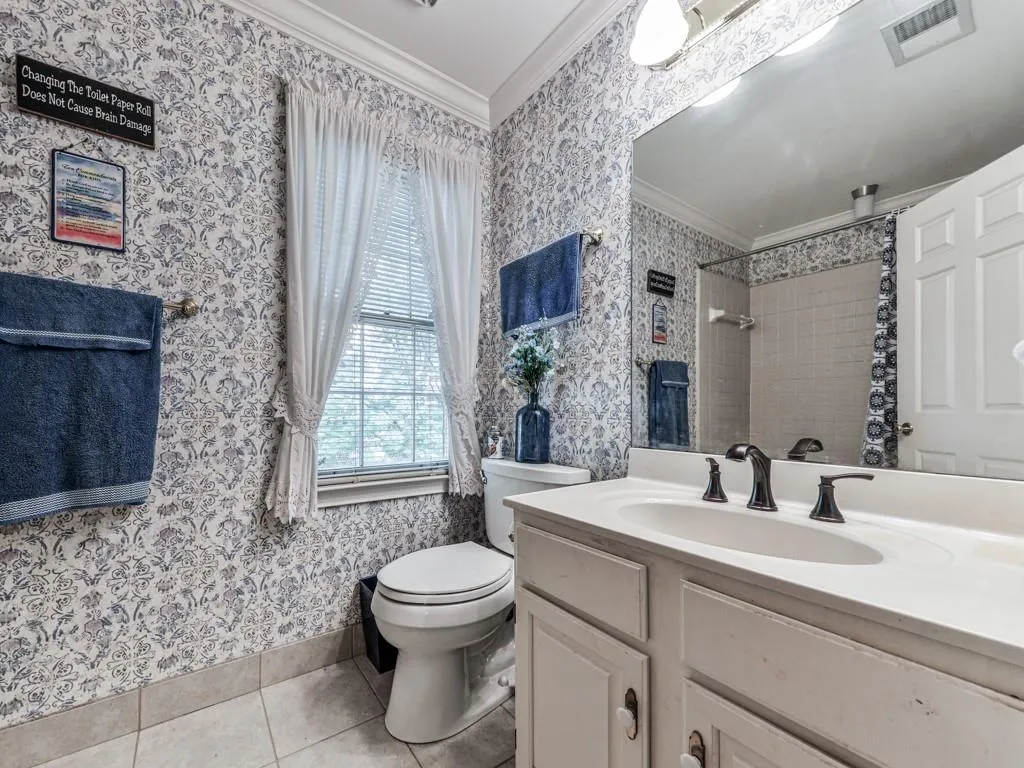 7155 Roswell Road Unit 2, Sandy Springs, Georgia 30328, 3 Bedrooms Bedrooms, ,3 BathroomsBathrooms,Residential,Sold,7155 Roswell Road Unit 2,6957636