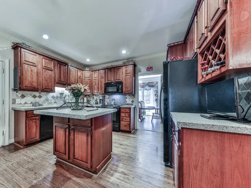 7155 Roswell Road Unit 2, Sandy Springs, Georgia 30328, 3 Bedrooms Bedrooms, ,3 BathroomsBathrooms,Residential,Sold,7155 Roswell Road Unit 2,6957636
