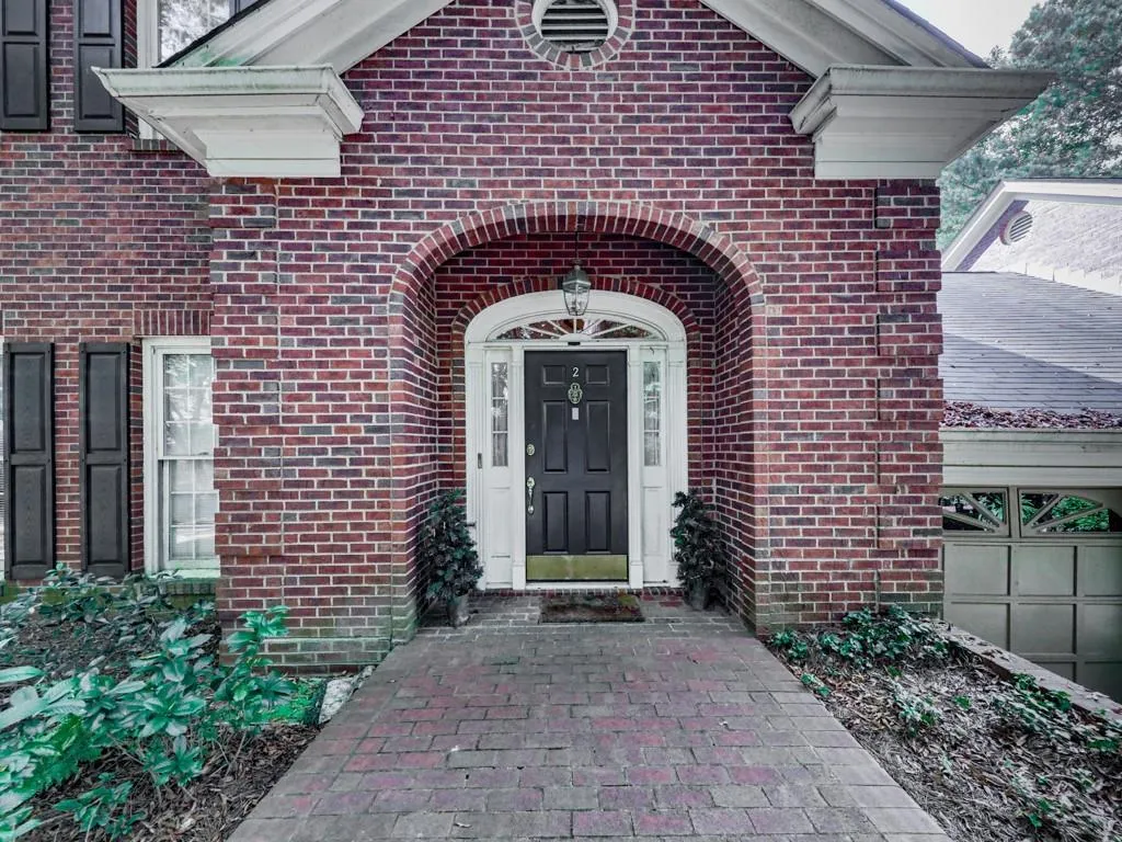 7155 Roswell Road Unit 2, Sandy Springs, Georgia 30328, 3 Bedrooms Bedrooms, ,3 BathroomsBathrooms,Residential,Sold,7155 Roswell Road Unit 2,6957636