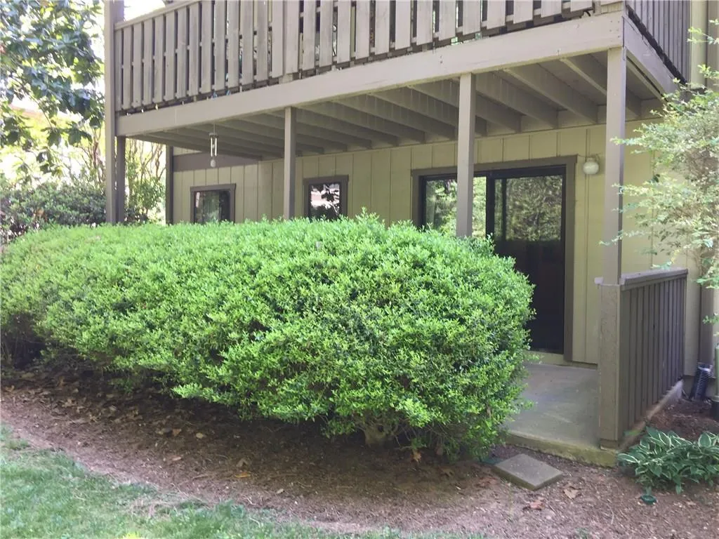 910 Woodcliff Drive Unit 910, Sandy Springs, Georgia 30350, 2 Bedrooms Bedrooms, ,2 BathroomsBathrooms,Residential,Sold,910 Woodcliff Drive Unit 910,5837420