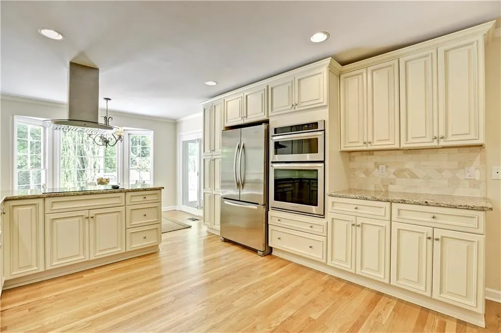 495 Riverside Parkway, Sandy Springs, Georgia 30328, 3 Bedrooms Bedrooms, ,2 BathroomsBathrooms,Residential,Sold,495 Riverside Parkway,5687554