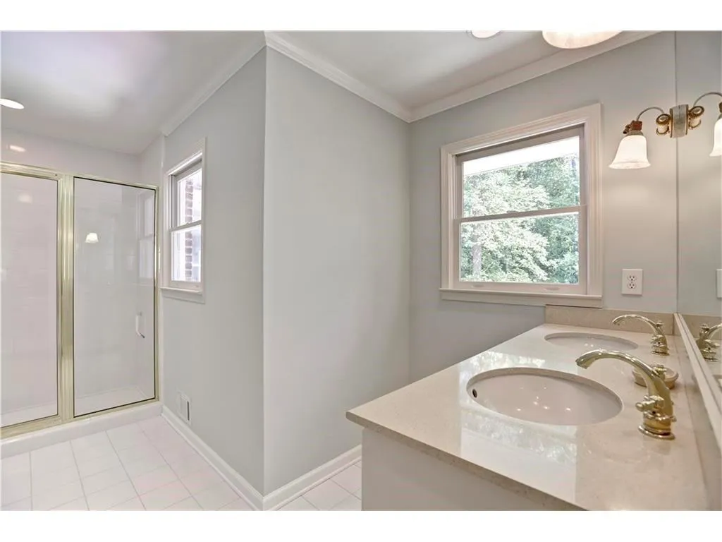 495 Riverside Parkway, Sandy Springs, Georgia 30328, 3 Bedrooms Bedrooms, ,2 BathroomsBathrooms,Residential,Sold,495 Riverside Parkway,5687554