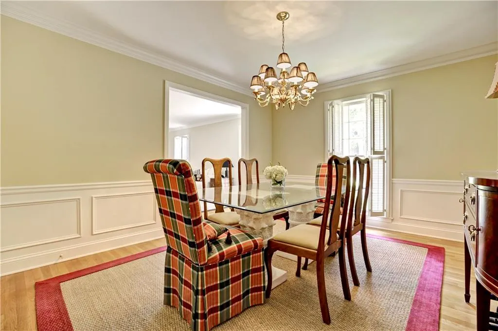 495 Riverside Parkway, Sandy Springs, Georgia 30328, 3 Bedrooms Bedrooms, ,2 BathroomsBathrooms,Residential,Sold,495 Riverside Parkway,5687554