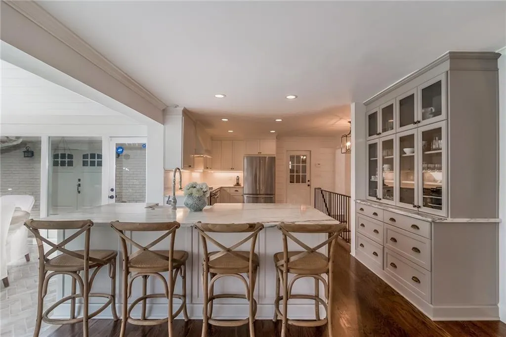 191 Pine Lake Drive, Atlanta, Georgia 30327, 4 Bedrooms Bedrooms, ,3 BathroomsBathrooms,Residential,Sold,191 Pine Lake Drive,6535247