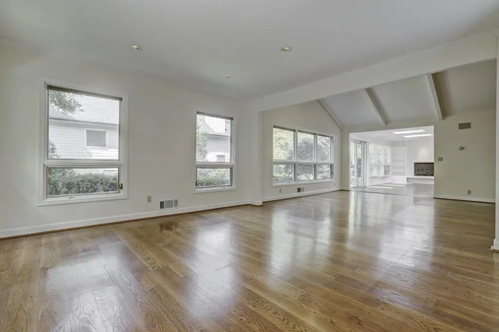 547 Collier Road, Atlanta, Georgia 30318, 2 Bedrooms Bedrooms, ,2 BathroomsBathrooms,Residential,Sold,547 Collier Road,5899493