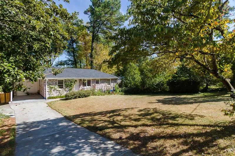 1892 Fairway Circle Ne, Brookhaven, Georgia 30319, 2 Bedrooms Bedrooms, ,1 BathroomBathrooms,Residential,Sold,1892 Fairway Circle Ne,5762016