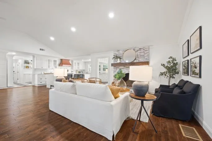 5700 Eden Roc Lane, Sandy Springs, Georgia 30342, 5 Bedrooms Bedrooms, ,5 BathroomsBathrooms,Residential,Sold,5700 Eden Roc Lane,7157797