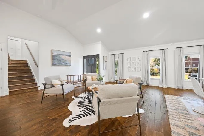 5700 Eden Roc Lane, Sandy Springs, Georgia 30342, 5 Bedrooms Bedrooms, ,5 BathroomsBathrooms,Residential,Sold,5700 Eden Roc Lane,7157797