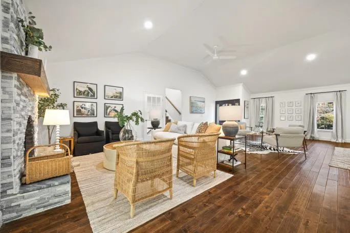 5700 Eden Roc Lane, Sandy Springs, Georgia 30342, 5 Bedrooms Bedrooms, ,5 BathroomsBathrooms,Residential,Sold,5700 Eden Roc Lane,7157797