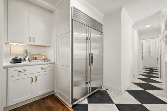 5700 Eden Roc Lane, Sandy Springs, Georgia 30342, 5 Bedrooms Bedrooms, ,5 BathroomsBathrooms,Residential,Sold,5700 Eden Roc Lane,7157797