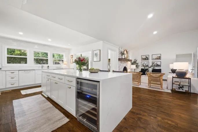 5700 Eden Roc Lane, Sandy Springs, Georgia 30342, 5 Bedrooms Bedrooms, ,5 BathroomsBathrooms,Residential,Sold,5700 Eden Roc Lane,7157797