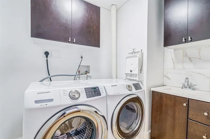 2881 Peachtree Road Ne Unit 2405, Atlanta, Georgia 30305, 2 Bedrooms Bedrooms, 0 ,3 BathroomsBathrooms,Residential,For Sale,2881 Peachtree Road Ne Unit 2405,7744777
