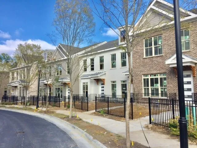 4267 Deming Circle, Atlanta, Georgia 30342, 3 Bedrooms Bedrooms, ,3 BathroomsBathrooms,Residential,Sold,4267 Deming Circle,6008794