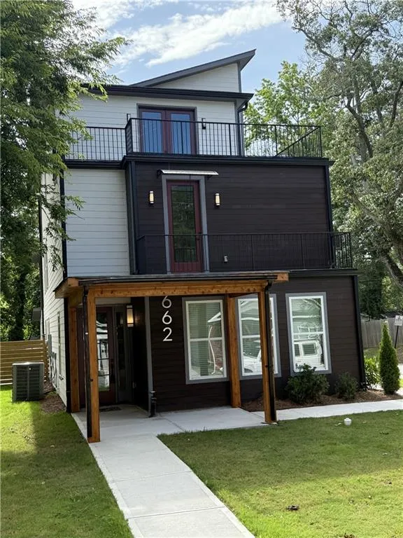 662 S Grand Avenue Nw, Atlanta, Georgia 30318, 4 Bedrooms Bedrooms, ,3 BathroomsBathrooms,Residential,For Sale,662 S Grand Avenue Nw,7617967