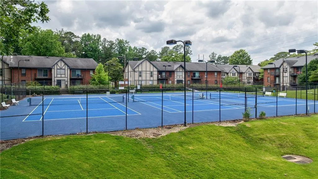 6851 Roswell Road Unit O10, Atlanta, Georgia 30328, 1 Bedroom Bedrooms, ,1 BathroomBathrooms,Residential,For Sale,6851 Roswell Road Unit O10,7560657