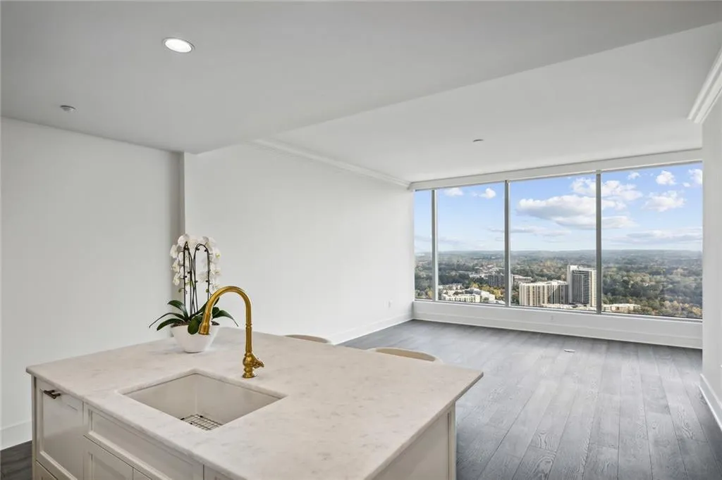 3630 Peachtree Road Ne Unit 3106, Atlanta, Georgia 30326, 1 Bedroom Bedrooms, ,1 BathroomBathrooms,Residential,For Sale,3630 Peachtree Road Ne Unit 3106,7485251
