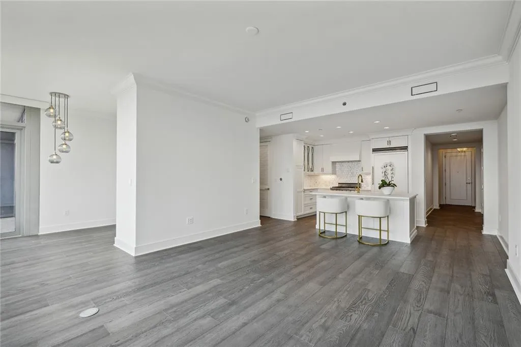 3630 Peachtree Road Ne Unit 3106, Atlanta, Georgia 30326, 1 Bedroom Bedrooms, ,1 BathroomBathrooms,Residential,For Sale,3630 Peachtree Road Ne Unit 3106,7485251