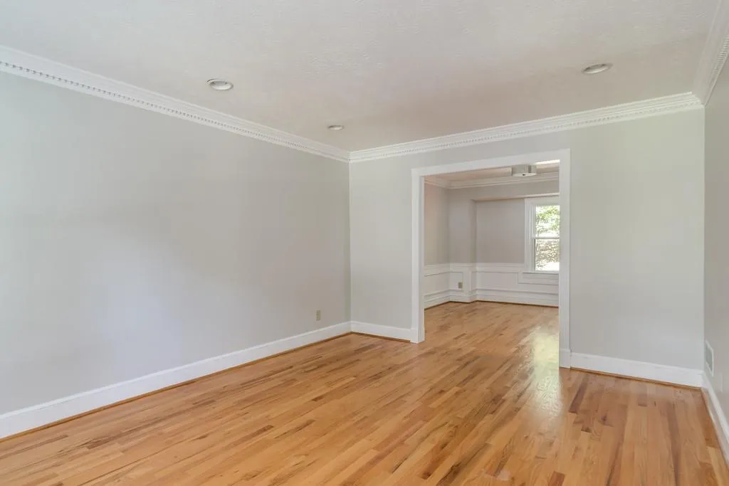 250 Woodrill Way, Sandy Springs, Georgia 30350, 5 Bedrooms Bedrooms, ,3 BathroomsBathrooms,Residential,Sold,250 Woodrill Way,6621175