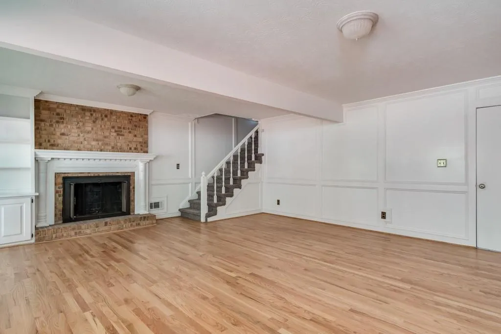 250 Woodrill Way, Sandy Springs, Georgia 30350, 5 Bedrooms Bedrooms, ,3 BathroomsBathrooms,Residential,Sold,250 Woodrill Way,6621175