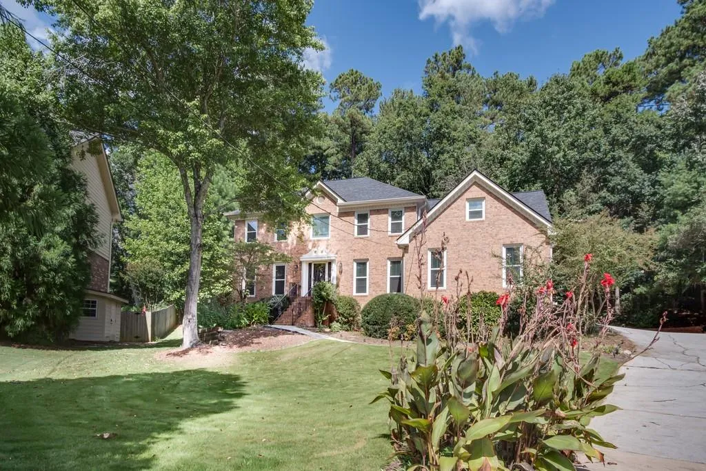 250 Woodrill Way, Sandy Springs, Georgia 30350, 5 Bedrooms Bedrooms, ,3 BathroomsBathrooms,Residential,Sold,250 Woodrill Way,6621175