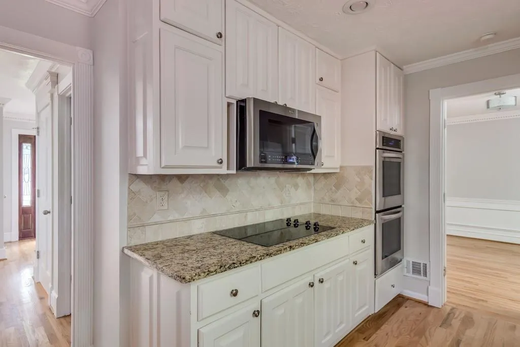 250 Woodrill Way, Sandy Springs, Georgia 30350, 5 Bedrooms Bedrooms, ,3 BathroomsBathrooms,Residential,Sold,250 Woodrill Way,6621175
