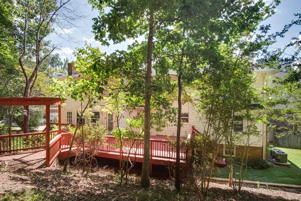 250 Woodrill Way, Sandy Springs, Georgia 30350, 5 Bedrooms Bedrooms, ,3 BathroomsBathrooms,Residential,Sold,250 Woodrill Way,6621175