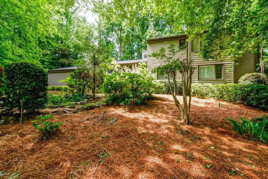 5470 E Idlewood Lane, Sandy Springs, Georgia 30327, 5 Bedrooms Bedrooms, ,5 BathroomsBathrooms,Residential,Sold,5470 E Idlewood Lane,5859849