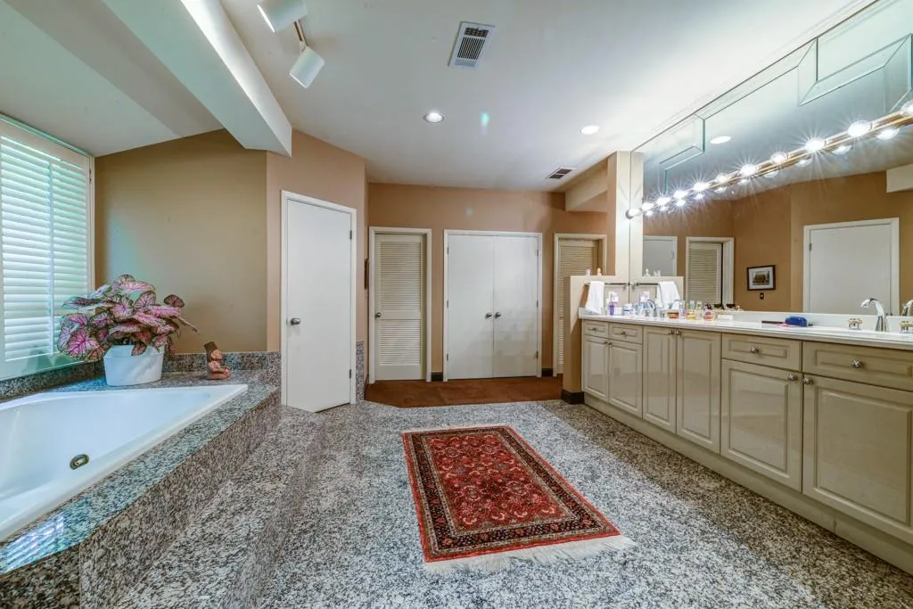 5470 E Idlewood Lane, Sandy Springs, Georgia 30327, 5 Bedrooms Bedrooms, ,5 BathroomsBathrooms,Residential,Sold,5470 E Idlewood Lane,5859849