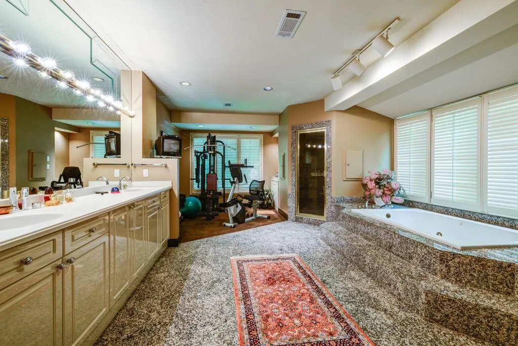 5470 E Idlewood Lane, Sandy Springs, Georgia 30327, 5 Bedrooms Bedrooms, ,5 BathroomsBathrooms,Residential,Sold,5470 E Idlewood Lane,5859849