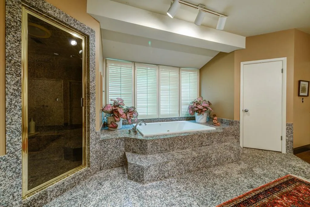 5470 E Idlewood Lane, Sandy Springs, Georgia 30327, 5 Bedrooms Bedrooms, ,5 BathroomsBathrooms,Residential,Sold,5470 E Idlewood Lane,5859849
