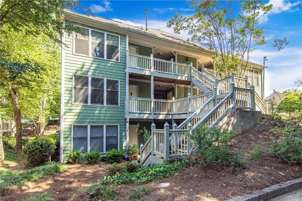703 Hollyfax Circle, Sandy Springs, Georgia 30328, 1 Bedroom Bedrooms, ,1 BathroomBathrooms,Residential,Sold,703 Hollyfax Circle,6612703