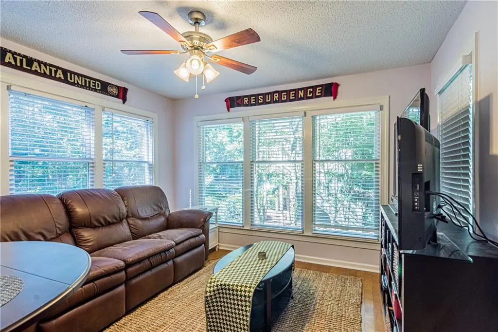 703 Hollyfax Circle, Sandy Springs, Georgia 30328, 1 Bedroom Bedrooms, ,1 BathroomBathrooms,Residential,Sold,703 Hollyfax Circle,6612703