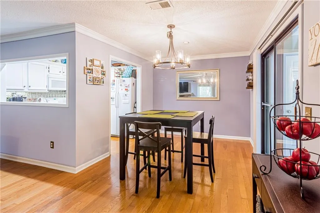 703 Hollyfax Circle, Sandy Springs, Georgia 30328, 1 Bedroom Bedrooms, ,1 BathroomBathrooms,Residential,Sold,703 Hollyfax Circle,6612703